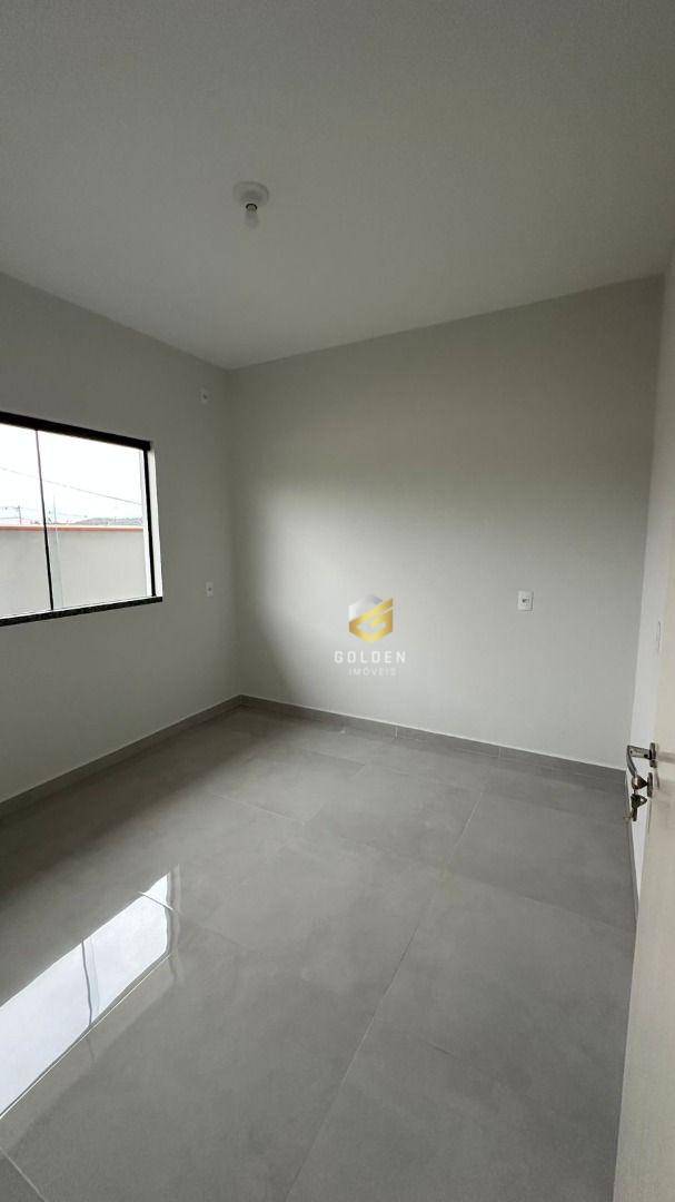 Casa à venda com 2 quartos, 65m² - Foto 12