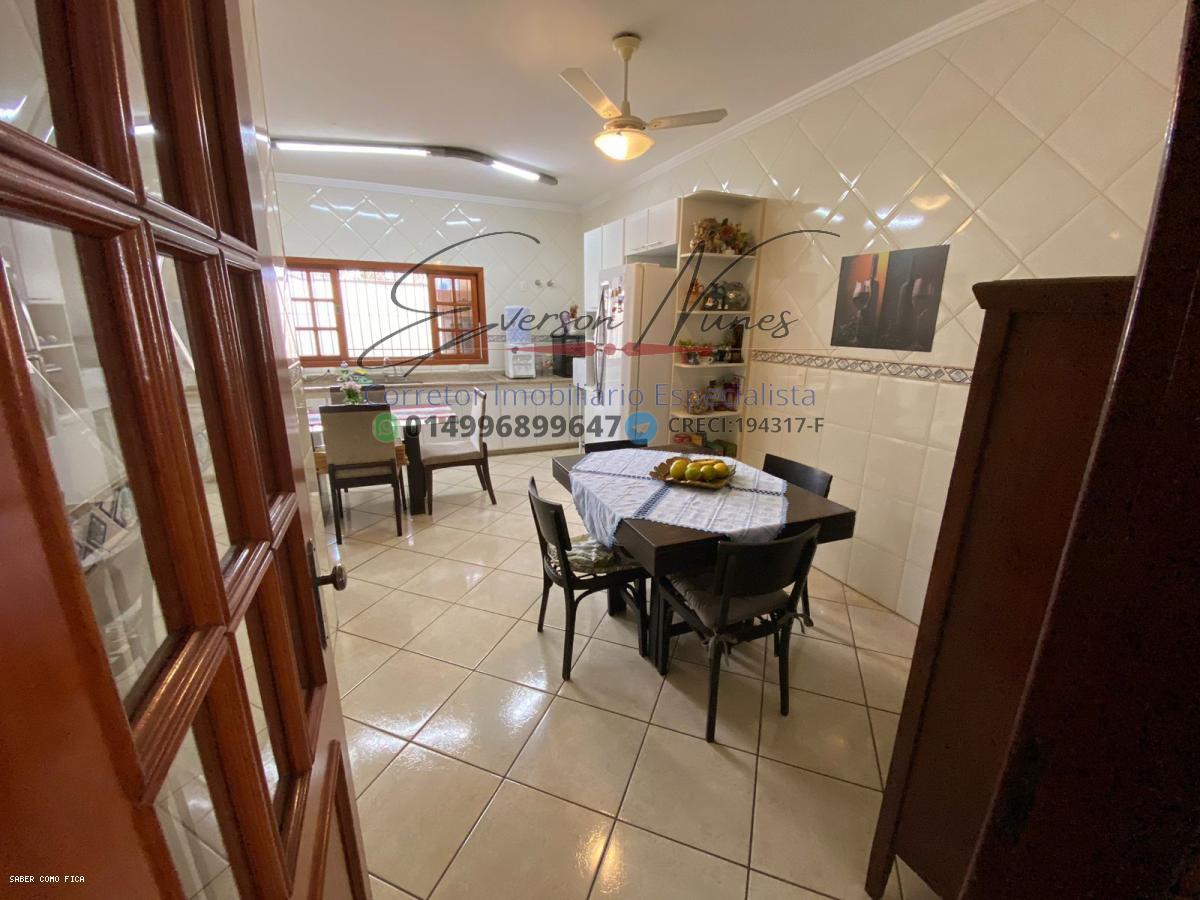 Casa à venda com 3 quartos, 360m² - Foto 14