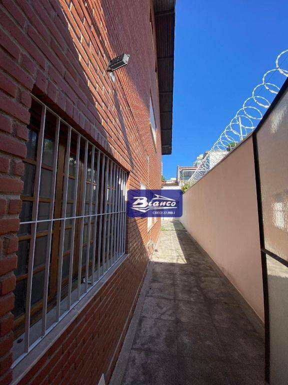 Sobrado à venda e aluguel com 3 quartos, 337m² - Foto 9