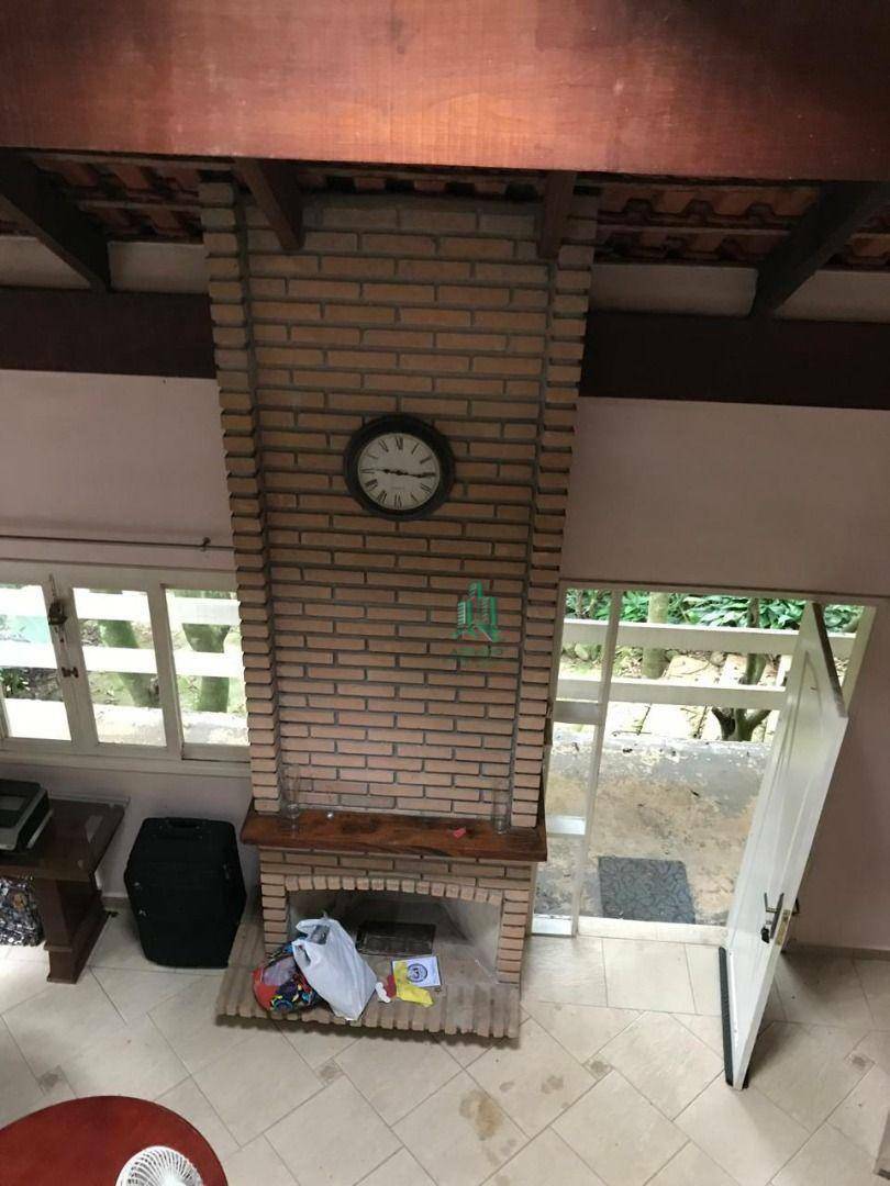 Casa à venda com 2 quartos, 180m² - Foto 12