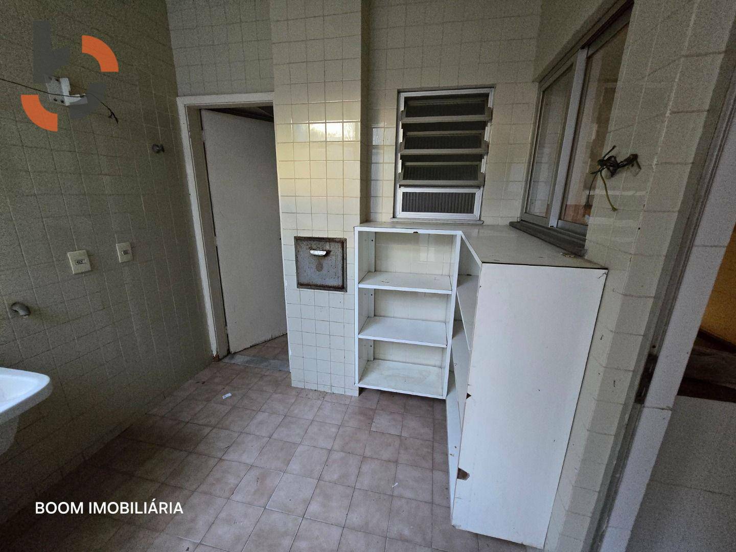 Apartamento à venda com 3 quartos, 220m² - Foto 9