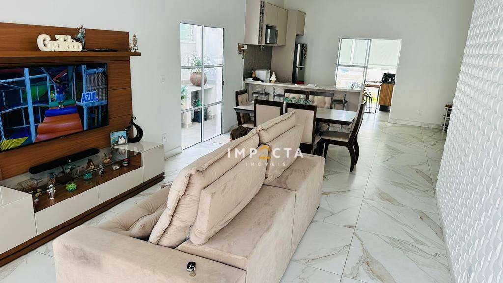Casa à venda com 3 quartos, 151m² - Foto 2