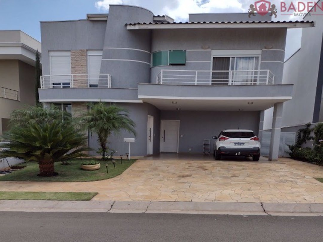 Casa de Condomínio à venda com 4 quartos, 256m² - Foto 1