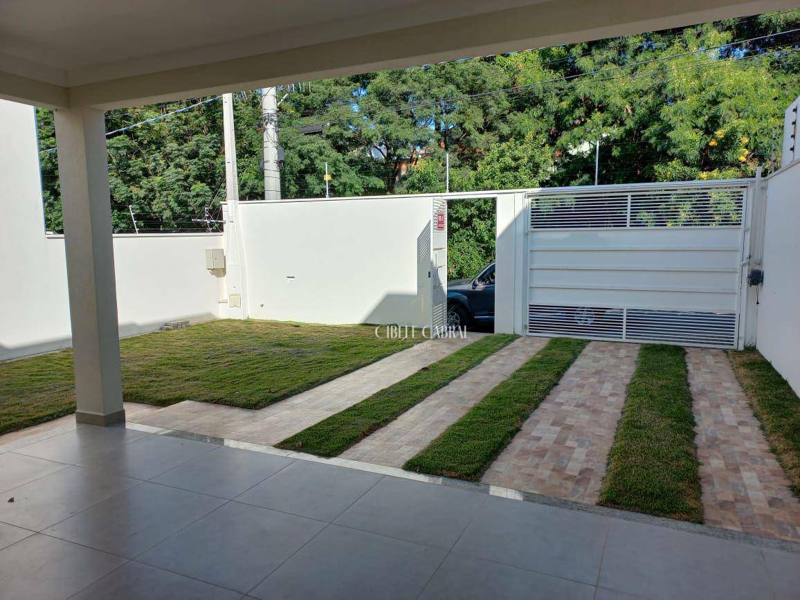 Casa à venda com 3 quartos, 140m² - Foto 1