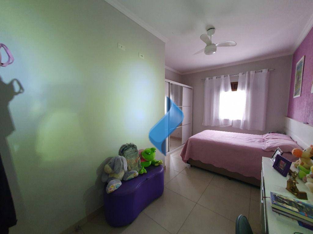 Casa à venda com 4 quartos, 230m² - Foto 21