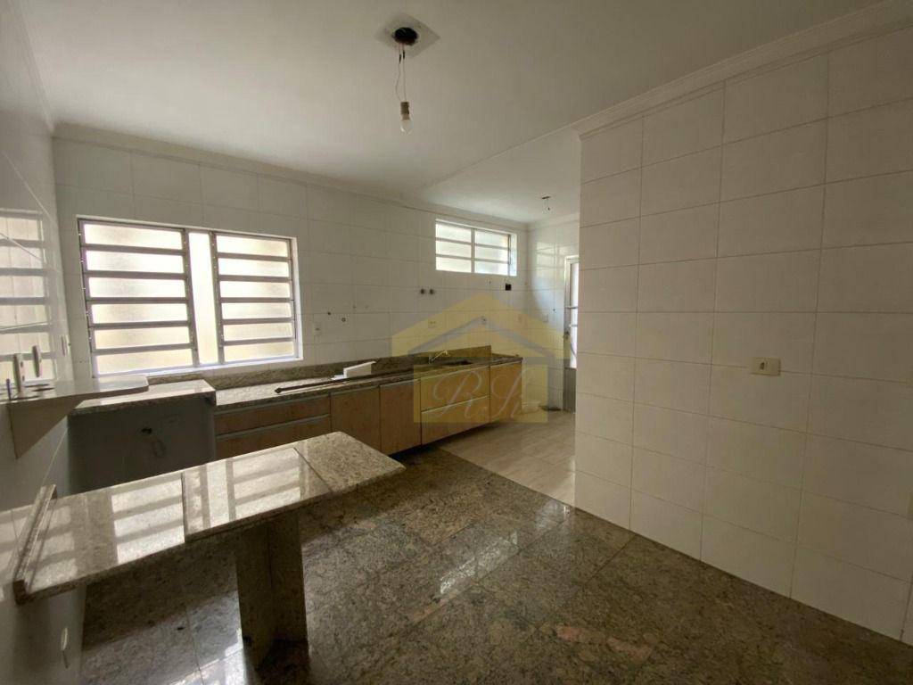 Sobrado à venda com 3 quartos, 150m² - Foto 4