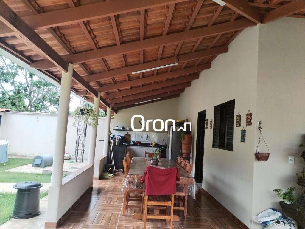 Chácara, 3 quartos, 2500 m² - Foto 2