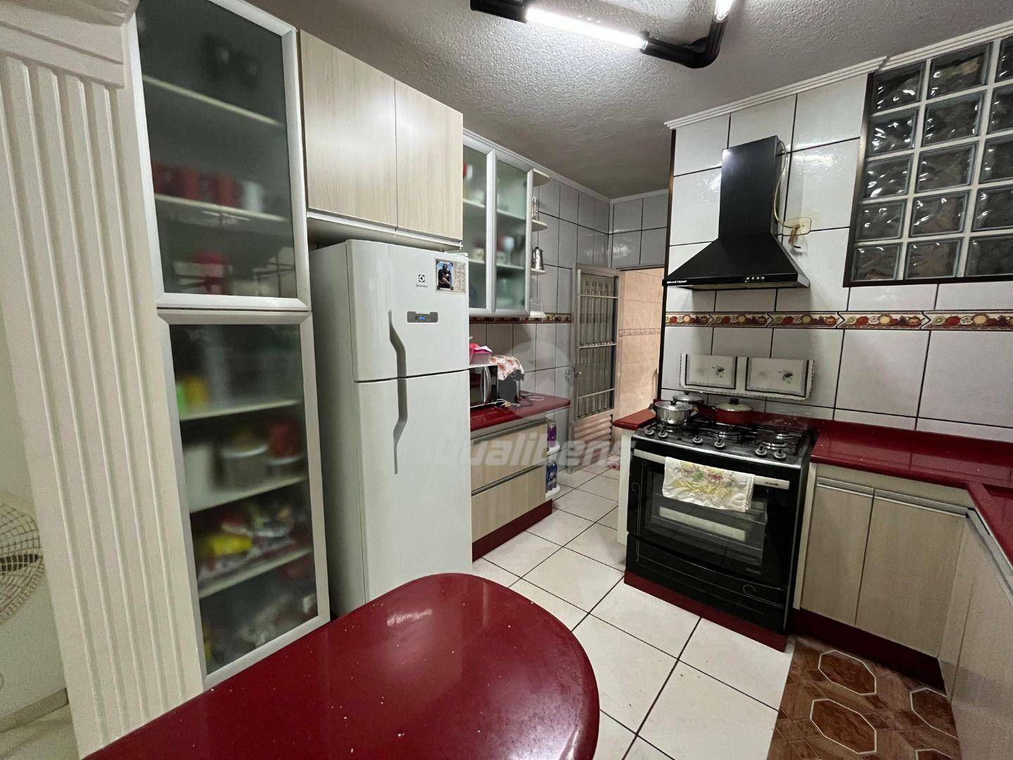 Sobrado à venda com 4 quartos, 210m² - Foto 3