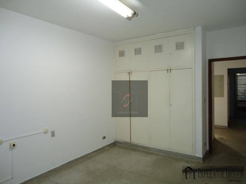 Casa para alugar com 4 quartos, 200m² - Foto 5