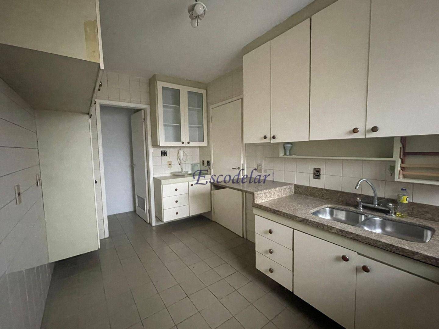 Apartamento à venda com 4 quartos, 200m² - Foto 13