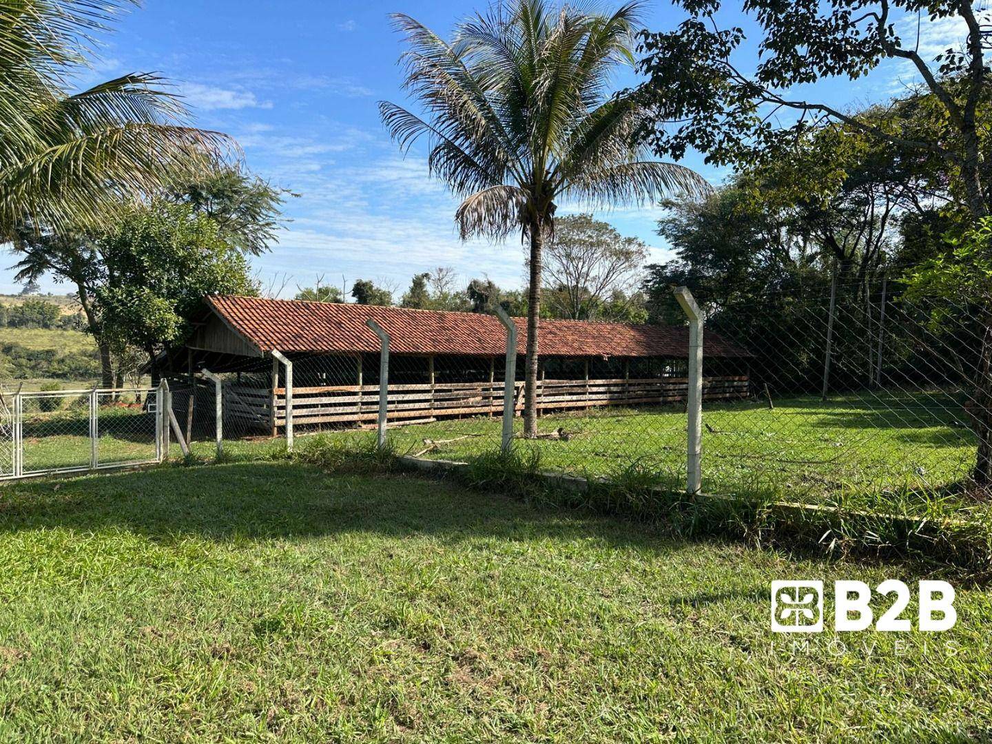 Sítio à venda com 6 quartos, 600m² - Foto 1