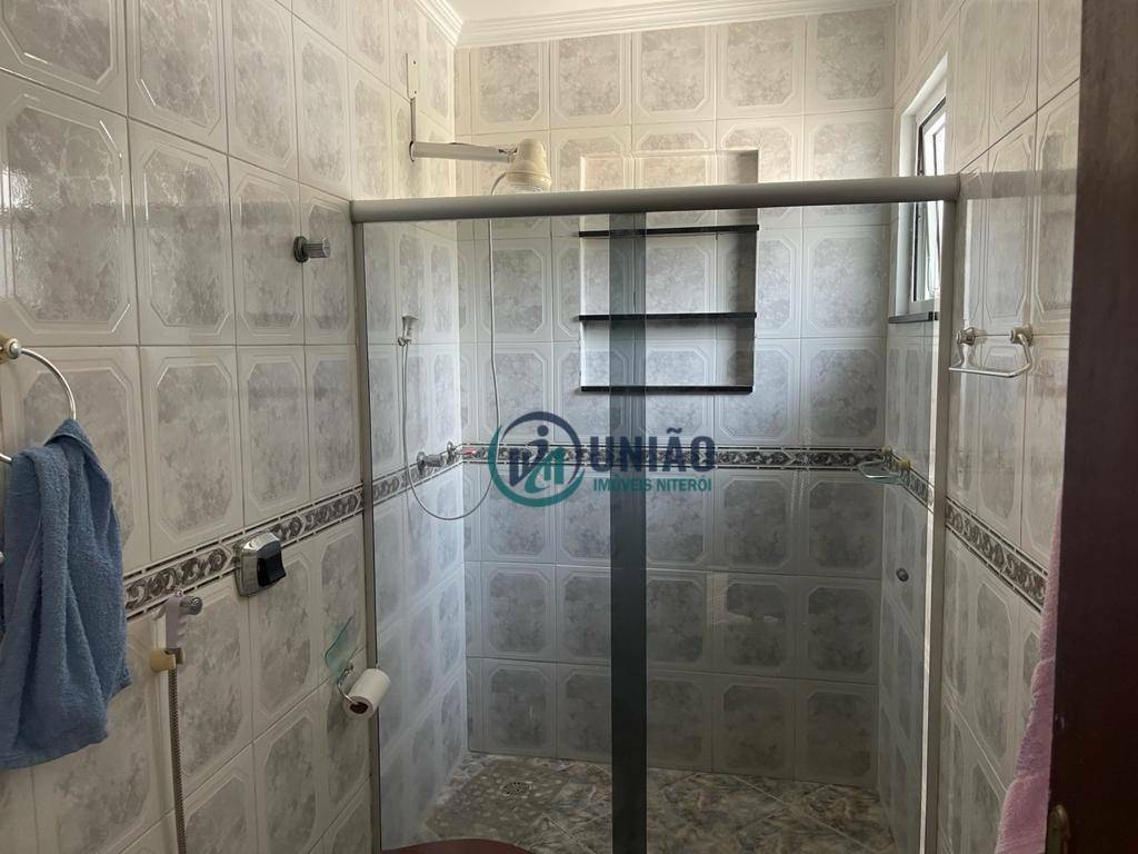 Casa de Condomínio à venda com 4 quartos, 220m² - Foto 14