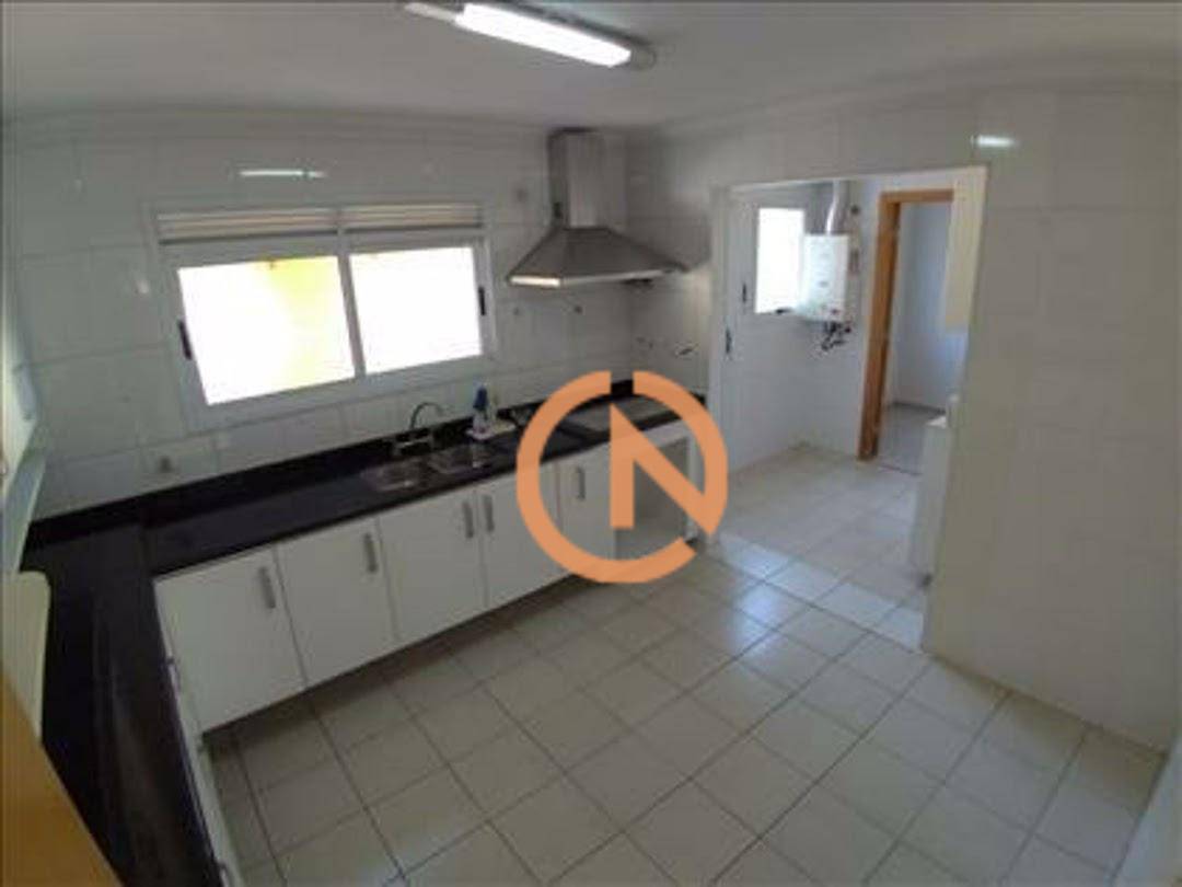 Casa à venda com 4 quartos, 217m² - Foto 8