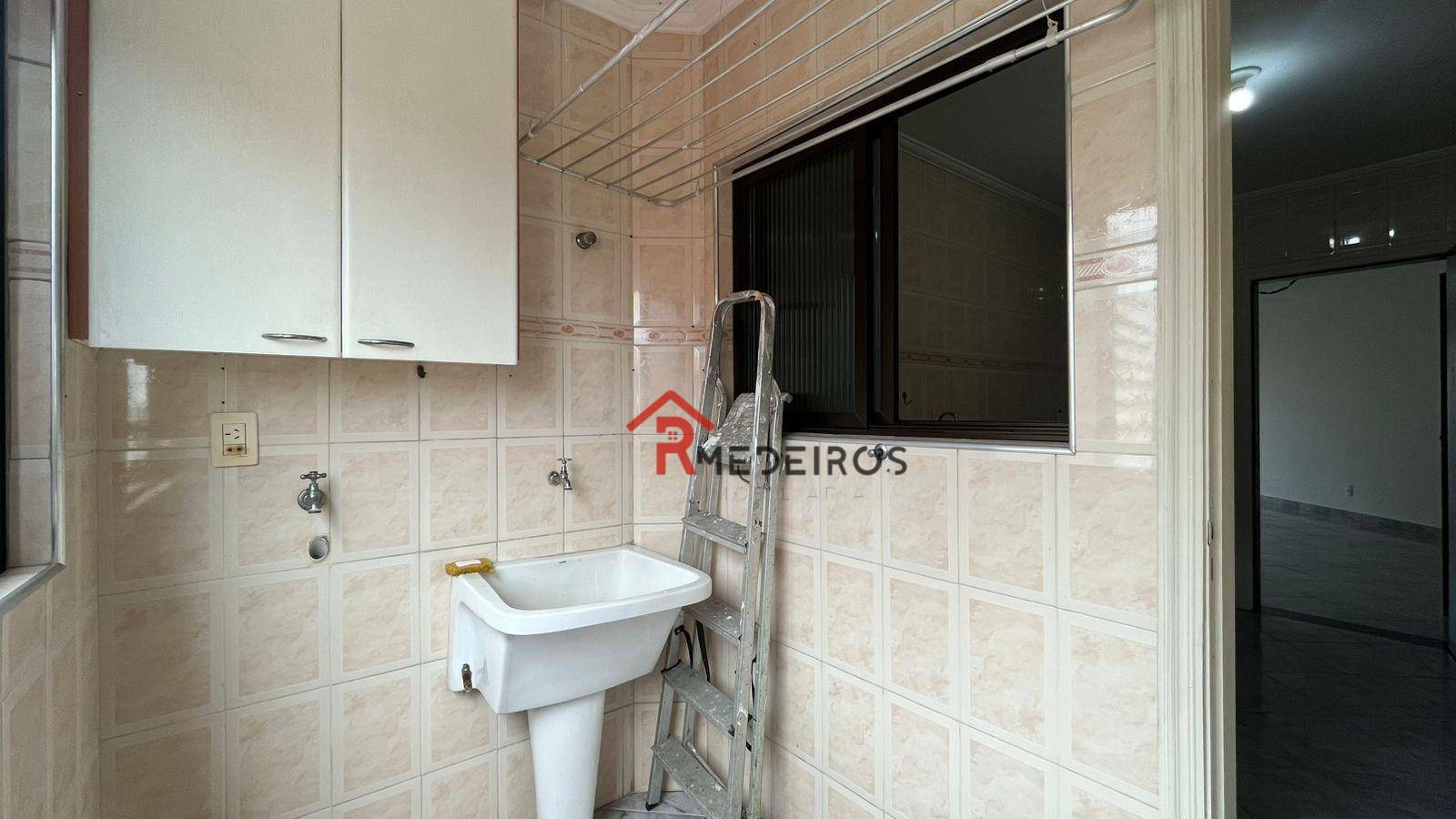 Apartamento para alugar com 2 quartos, 83m² - Foto 12