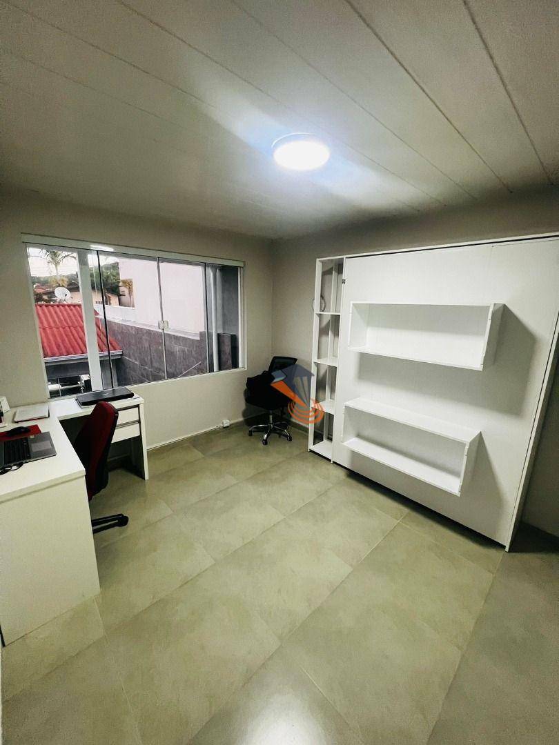 Casa à venda com 4 quartos, 188m² - Foto 14