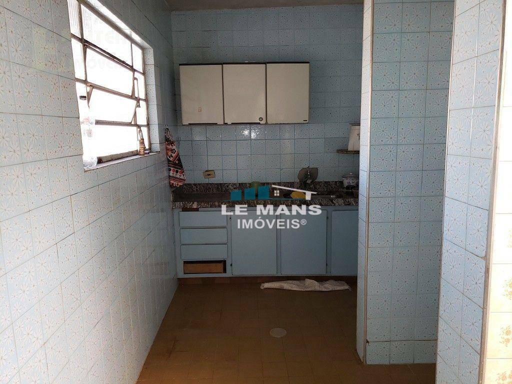 Casa à venda com 4 quartos, 291m² - Foto 8