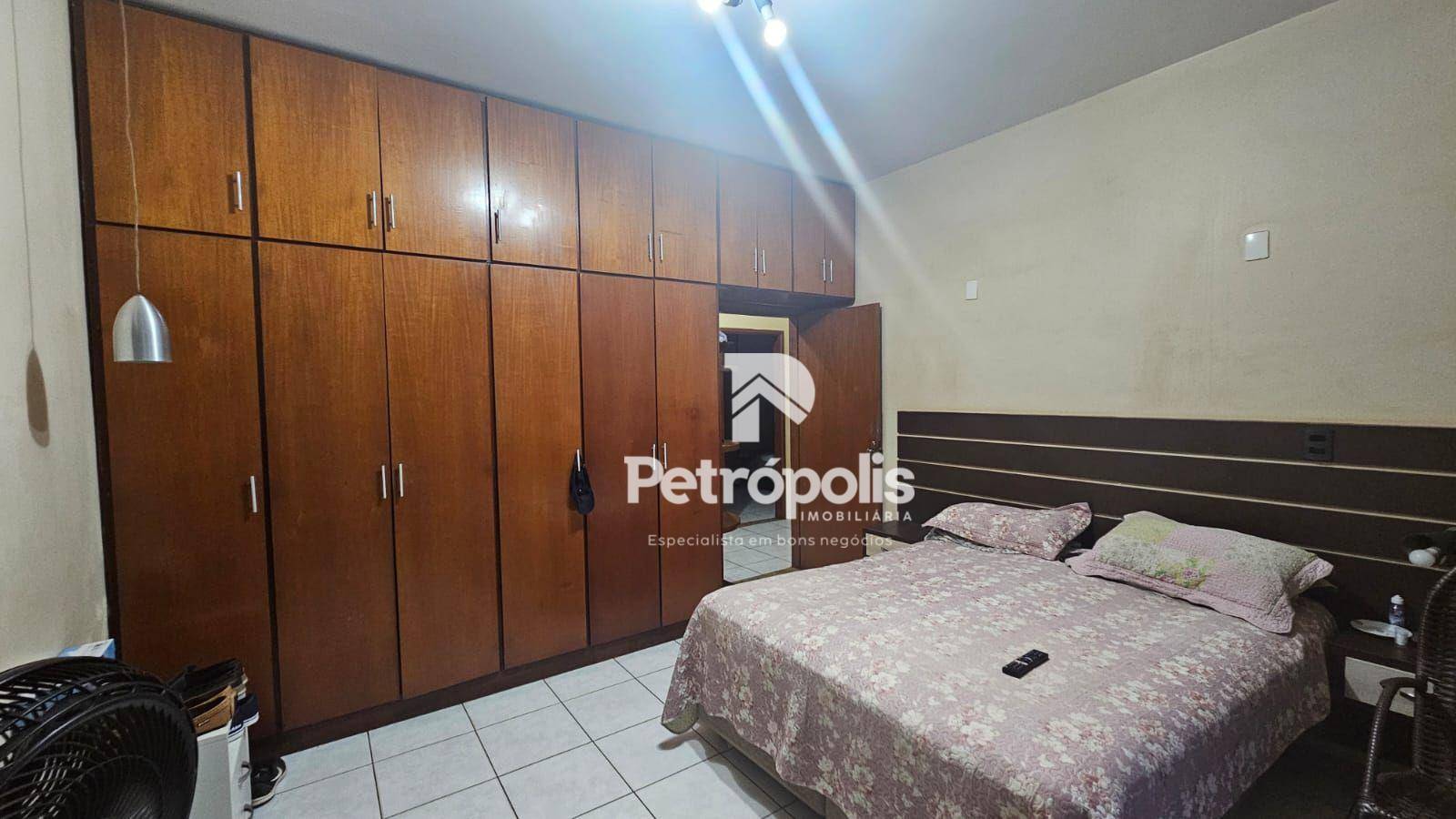 Casa à venda com 3 quartos, 260m² - Foto 10