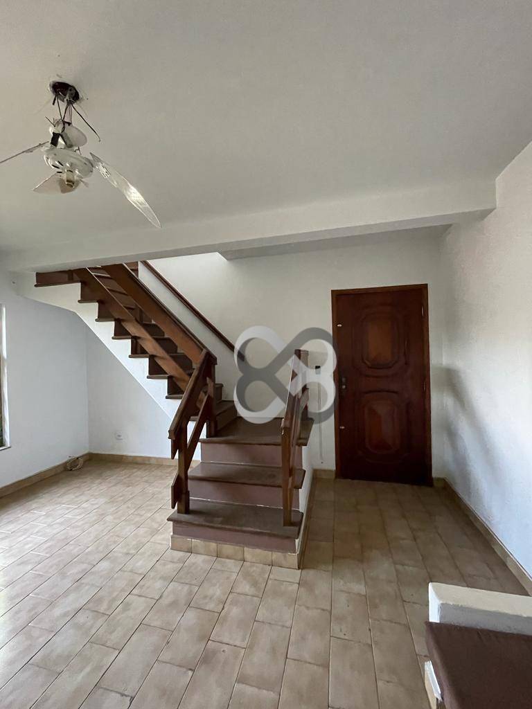 Casa à venda com 4 quartos, 200m² - Foto 10