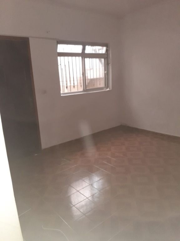 Casa para alugar com 3 quartos, 180m² - Foto 3