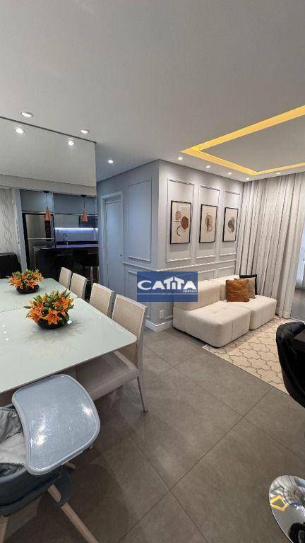 Apartamento à venda com 2 quartos, 64m² - Foto 2