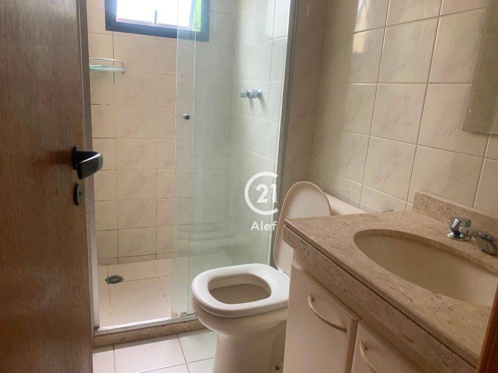 Apartamento para alugar com 3 quartos, 130m² - Foto 22