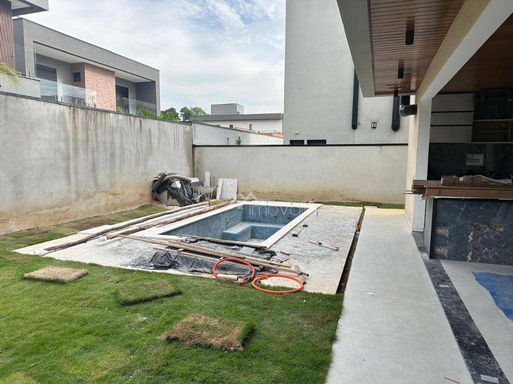 Casa de Condomínio à venda com 4 quartos, 378m² - Foto 28