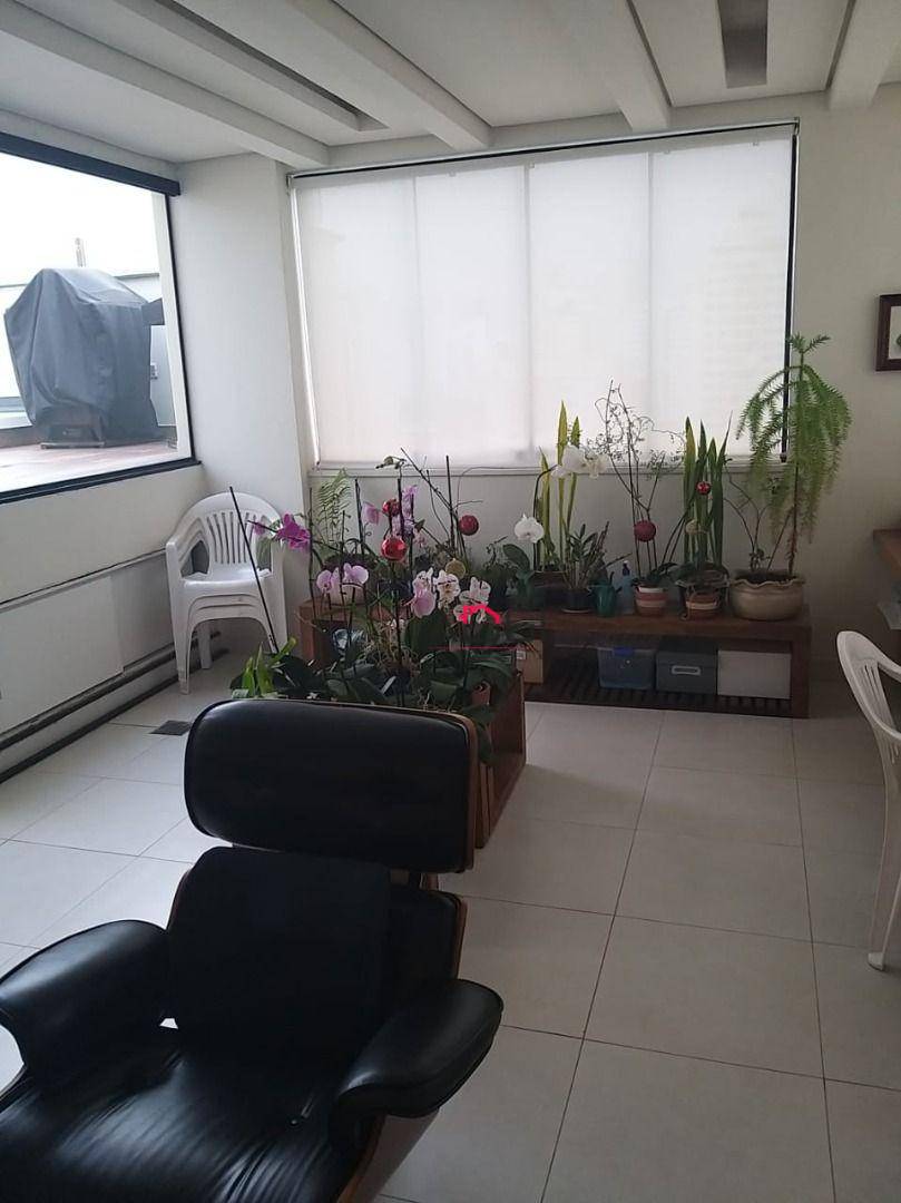 Apartamento à venda com 3 quartos, 197m² - Foto 6