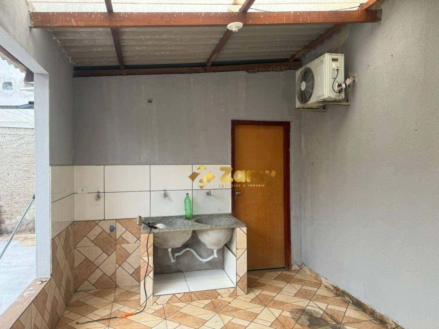 Casa à venda com 2 quartos, 90m² - Foto 15