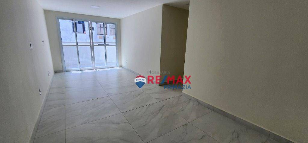 Apartamento à venda com 3 quartos, 84m² - Foto 2