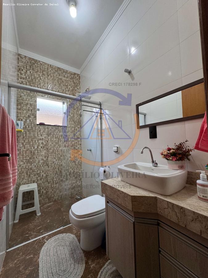 Casa à venda com 3 quartos, 178m² - Foto 5