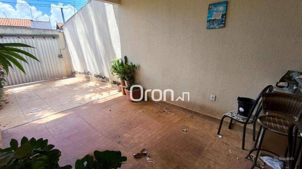 Casa à venda com 3 quartos, 90m² - Foto 5