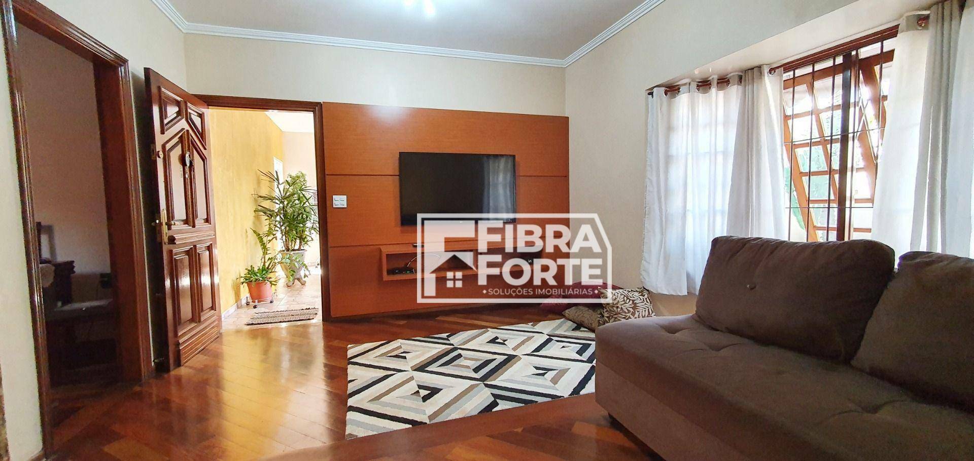 Casa à venda com 3 quartos, 168m² - Foto 4