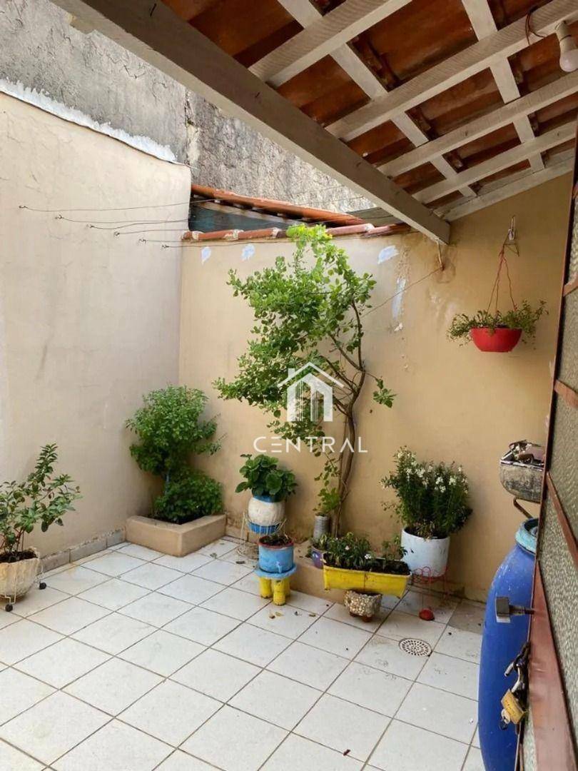 Casa à venda com 3 quartos, 110m² - Foto 3
