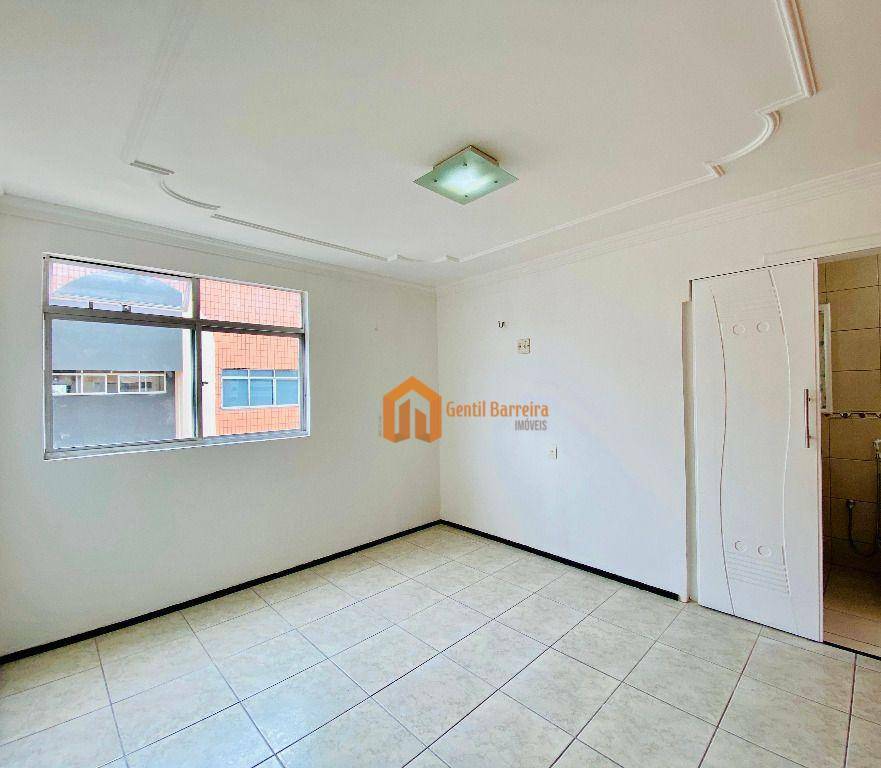 Apartamento à venda com 3 quartos, 203m² - Foto 9