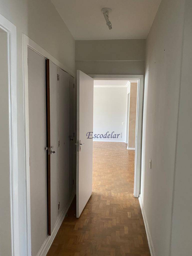 Apartamento à venda com 4 quartos, 210m² - Foto 32