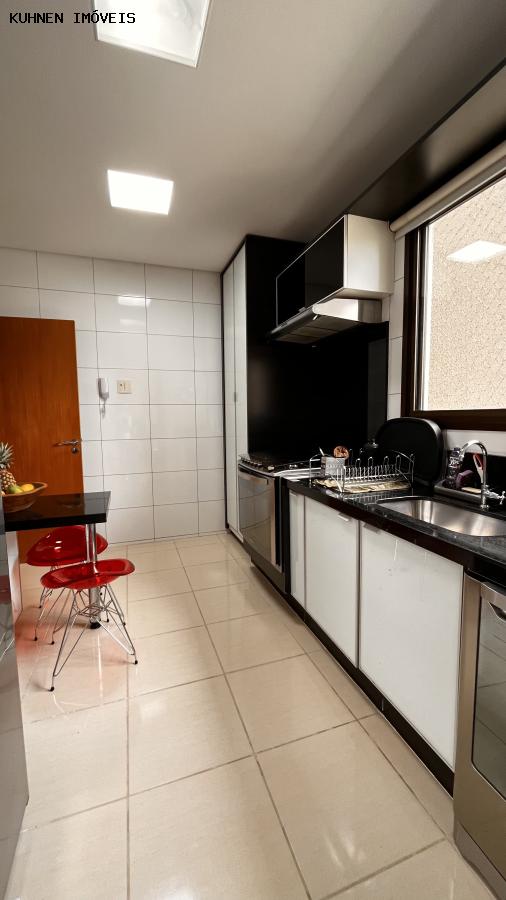 Apartamento à venda com 3 quartos, 125m² - Foto 21