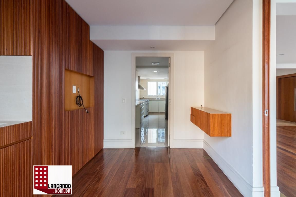 Apartamento à venda com 3 quartos, 223m² - Foto 17