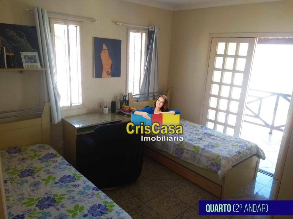 Casa à venda com 4 quartos, 221m² - Foto 4