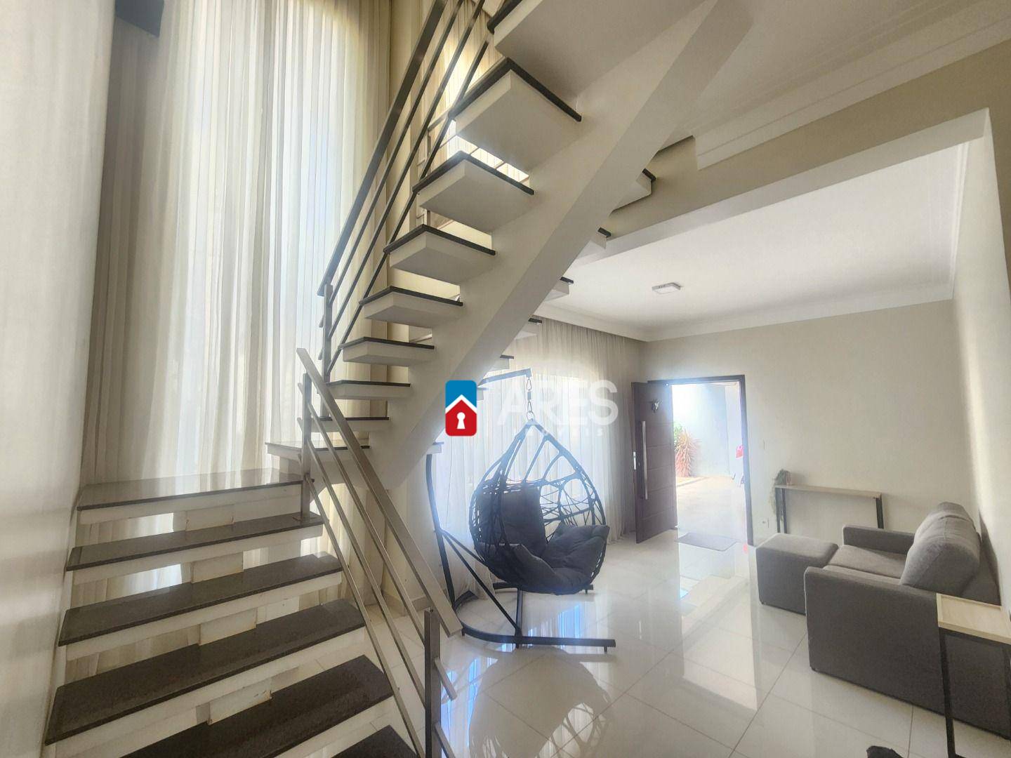 Casa, 3 quartos, 290 m² - Foto 4