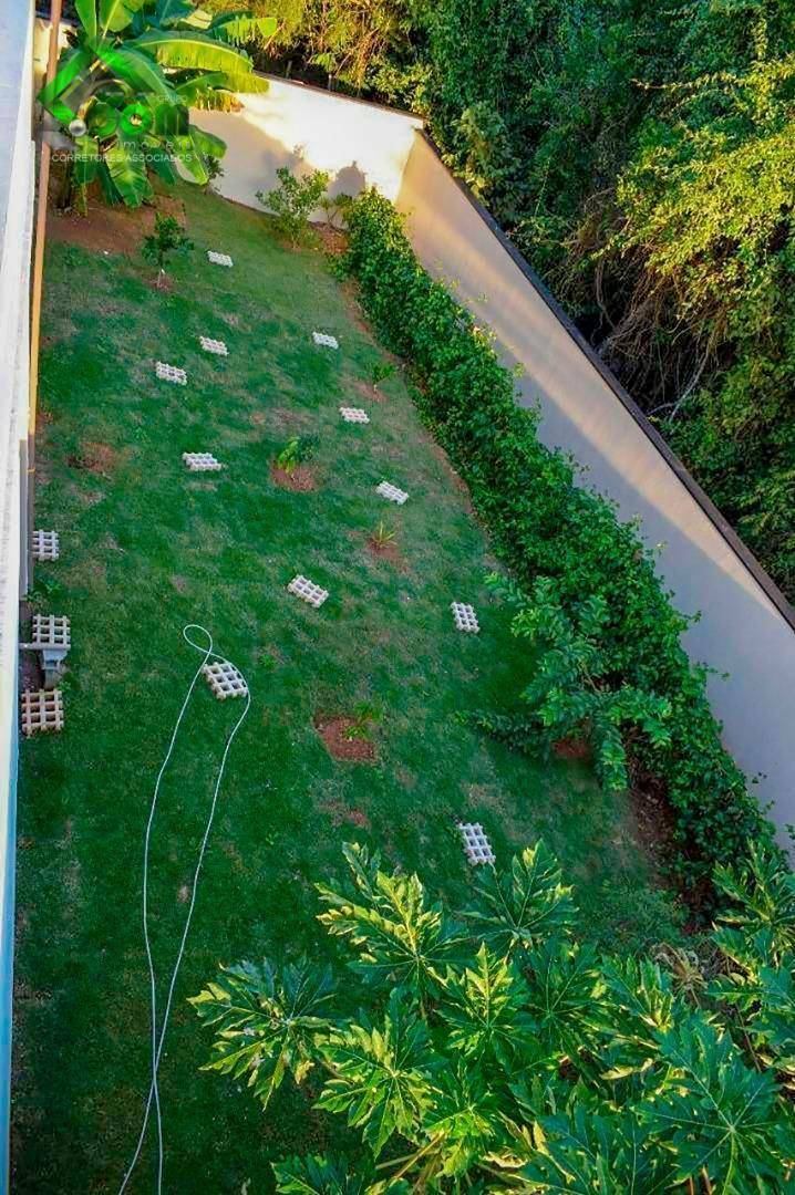 Casa à venda com 3 quartos, 300m² - Foto 47