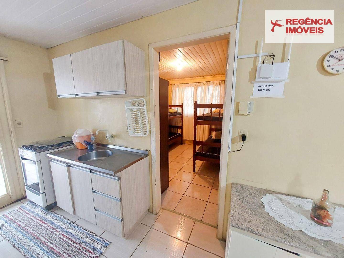 Casa para alugar com 8 quartos, 200m² - Foto 16