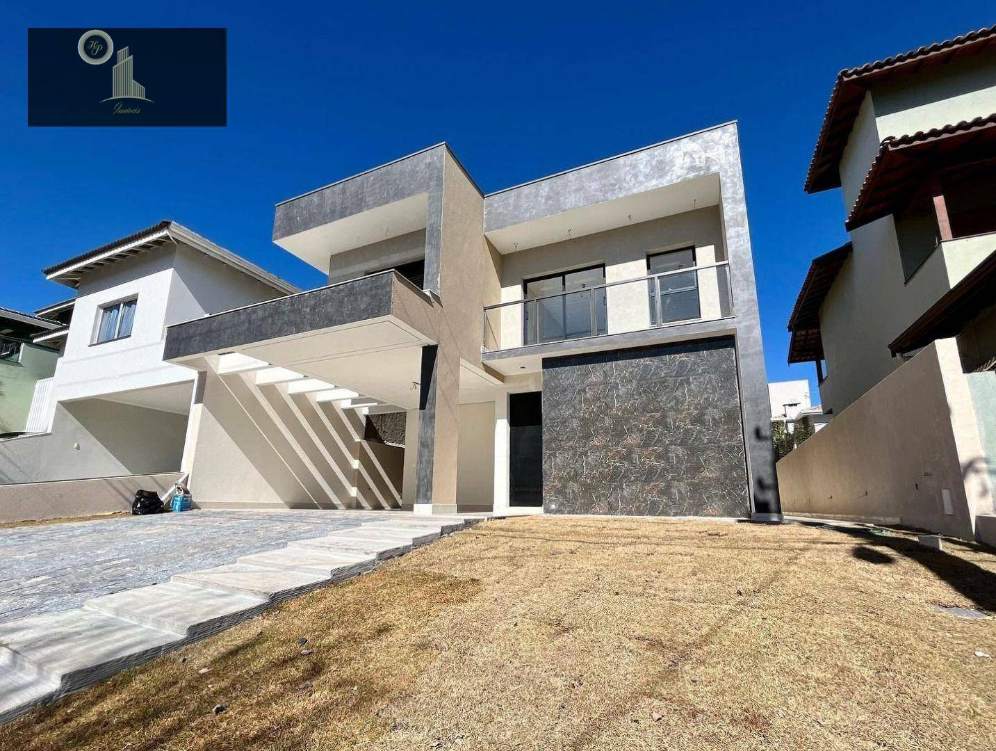 Casa de Condomínio à venda com 3 quartos, 249m² - Foto 1