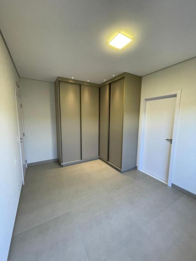 Casa à venda com 3 quartos, 223m² - Foto 10
