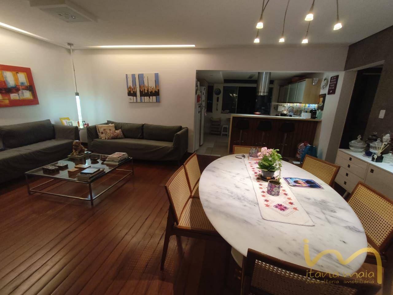 Apartamento à venda com 3 quartos, 145m² - Foto 1