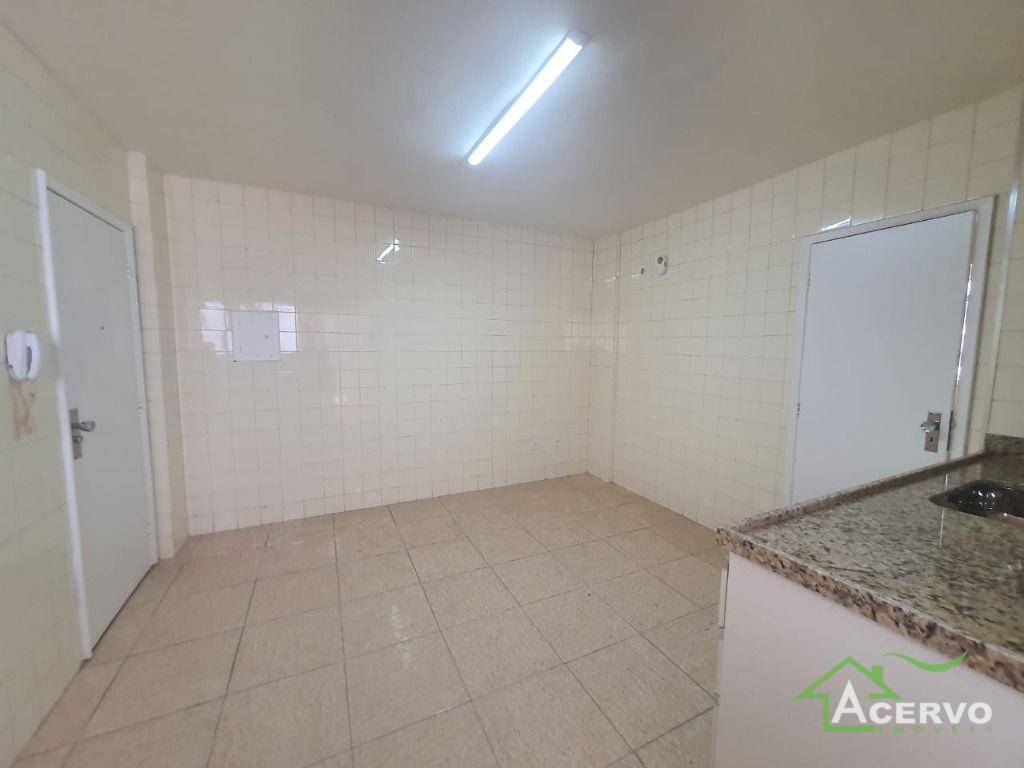 Apartamento à venda com 3 quartos, 122m² - Foto 23