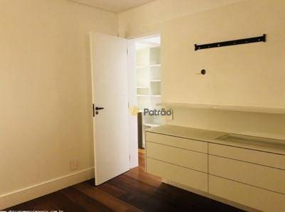 Apartamento à venda com 3 quartos, 158m² - Foto 13