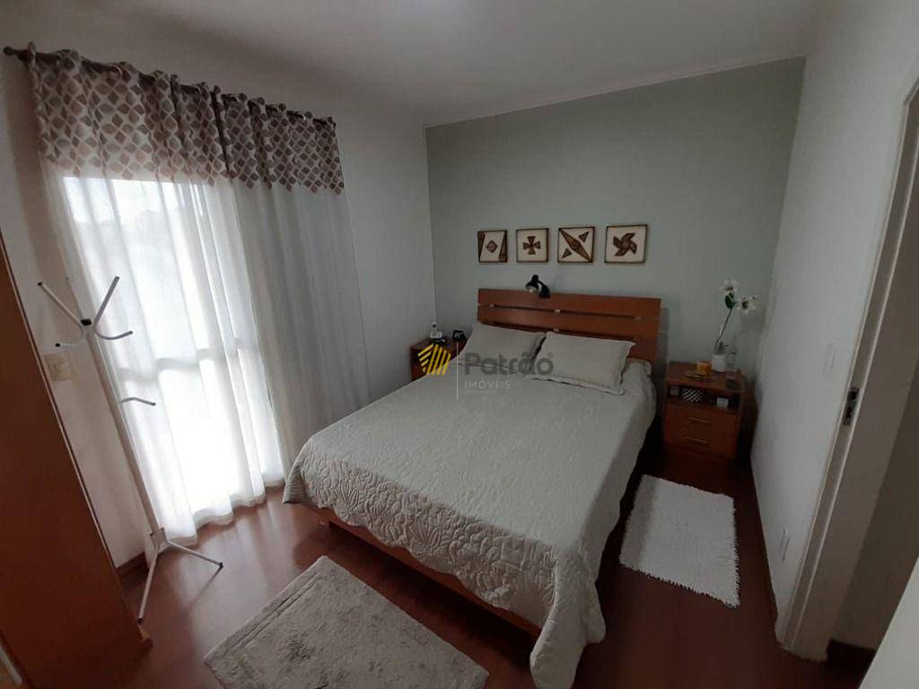 Sobrado à venda com 4 quartos, 250m² - Foto 2