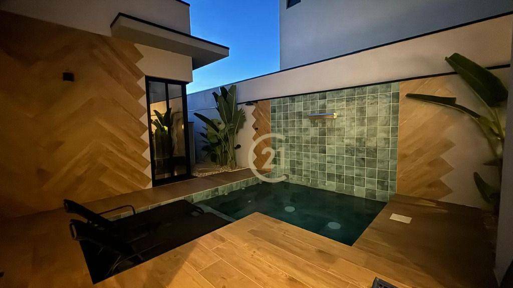 Casa de Condomínio à venda com 4 quartos, 225m² - Foto 2