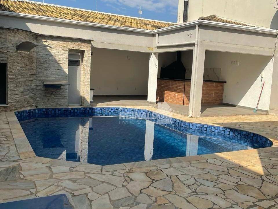 Casa, 3 quartos, 394 m² - Foto 1