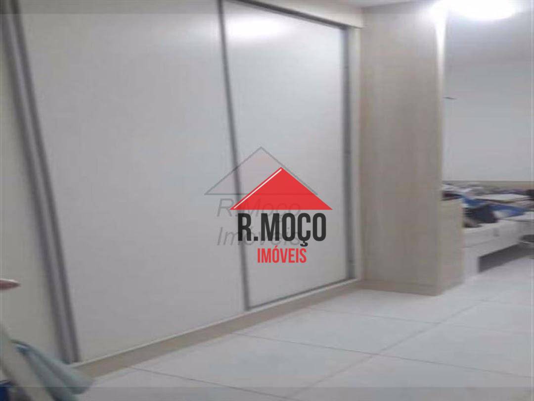 Casa à venda com 6 quartos, 348m² - Foto 17